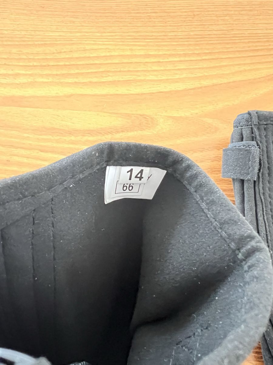 Gamaschen & Bandagen: Chaps Kind Gr. 14 – Neu (gemäss Beschreibung) aus Dietwil von sarn 1