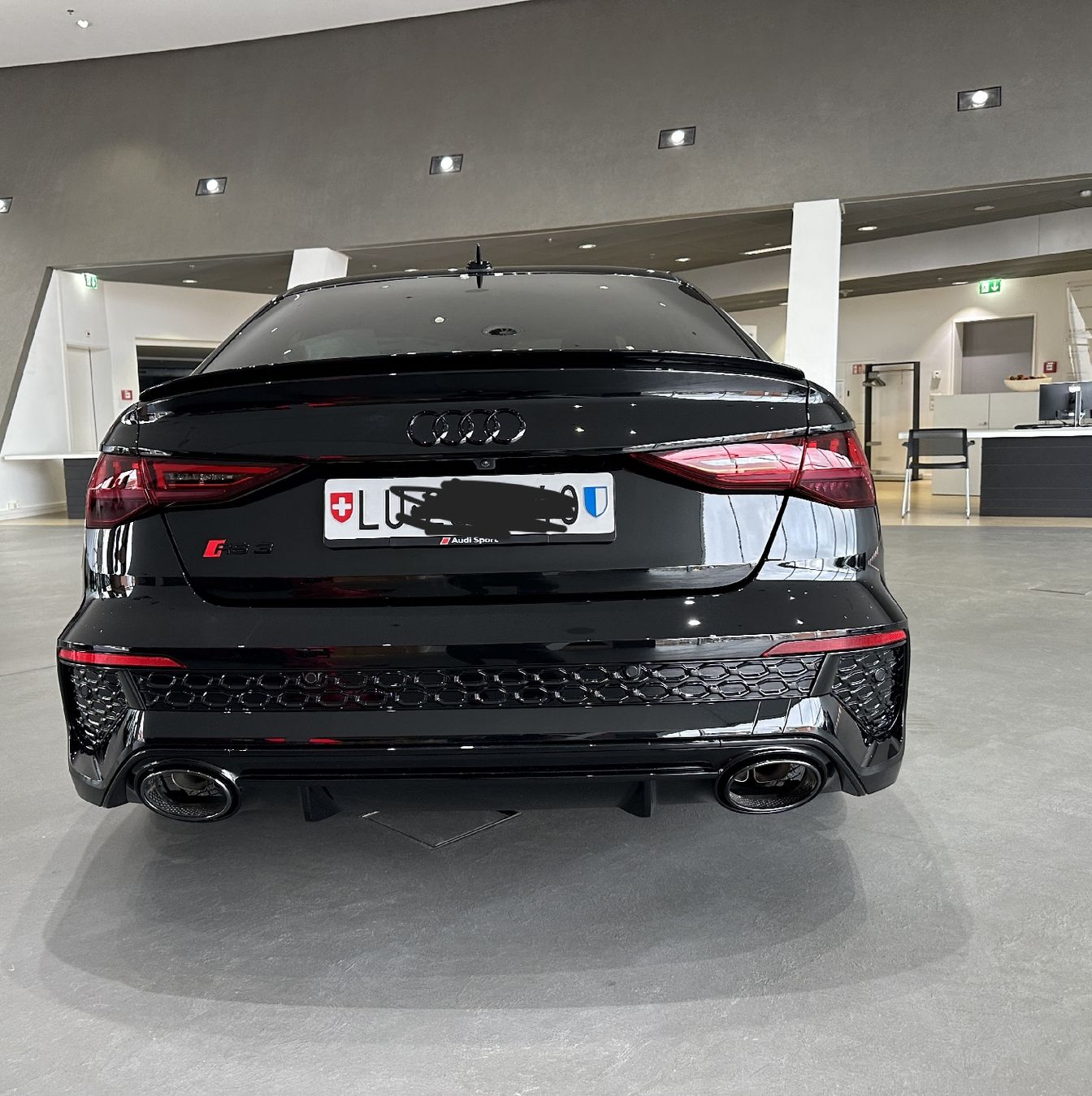 Audi Automobili: Audi RS3 8Y – Usato da Root venduto da Audi_21 4