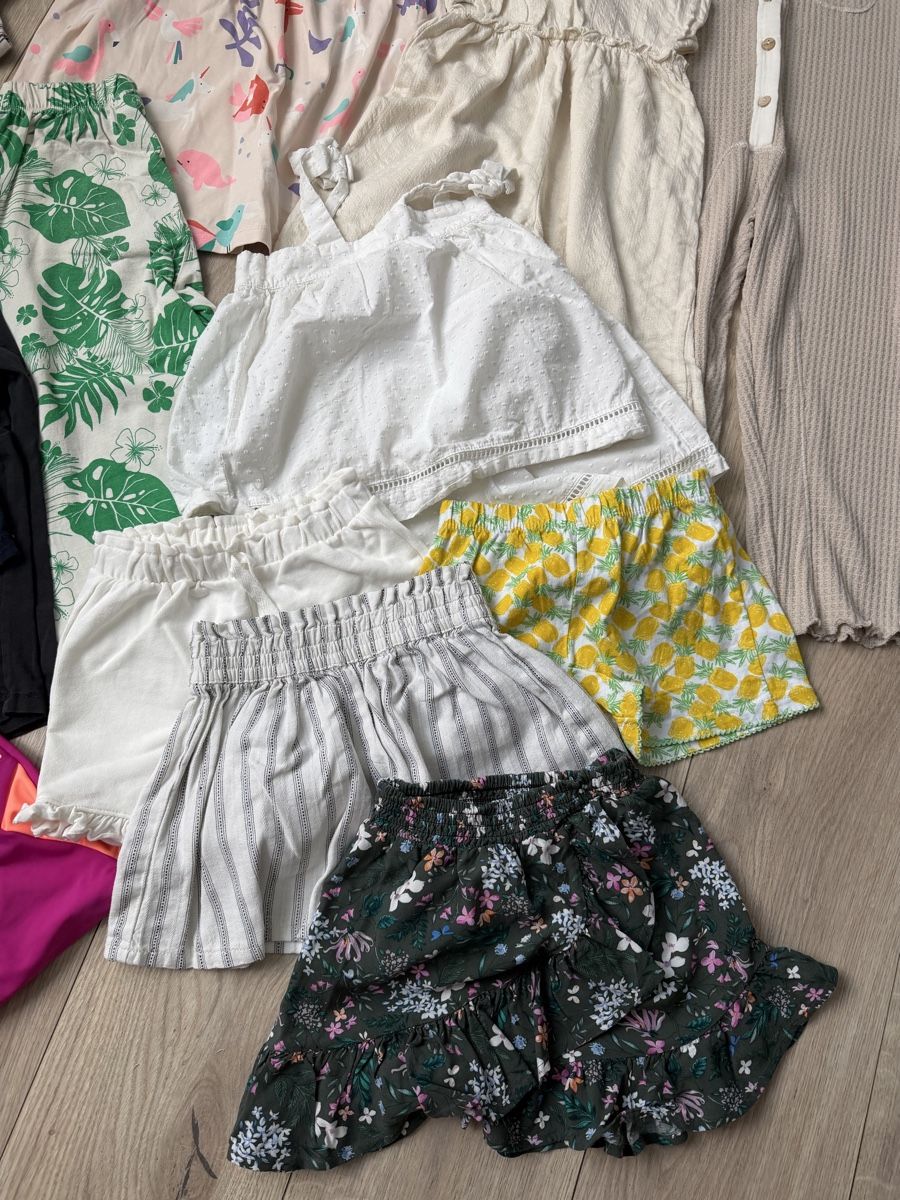 Lotti & Set di vestiti: Kleiderpaket für Mädchen Gr.110/116 – Usato da Rothenhausen venduto da dbu_gh52 1