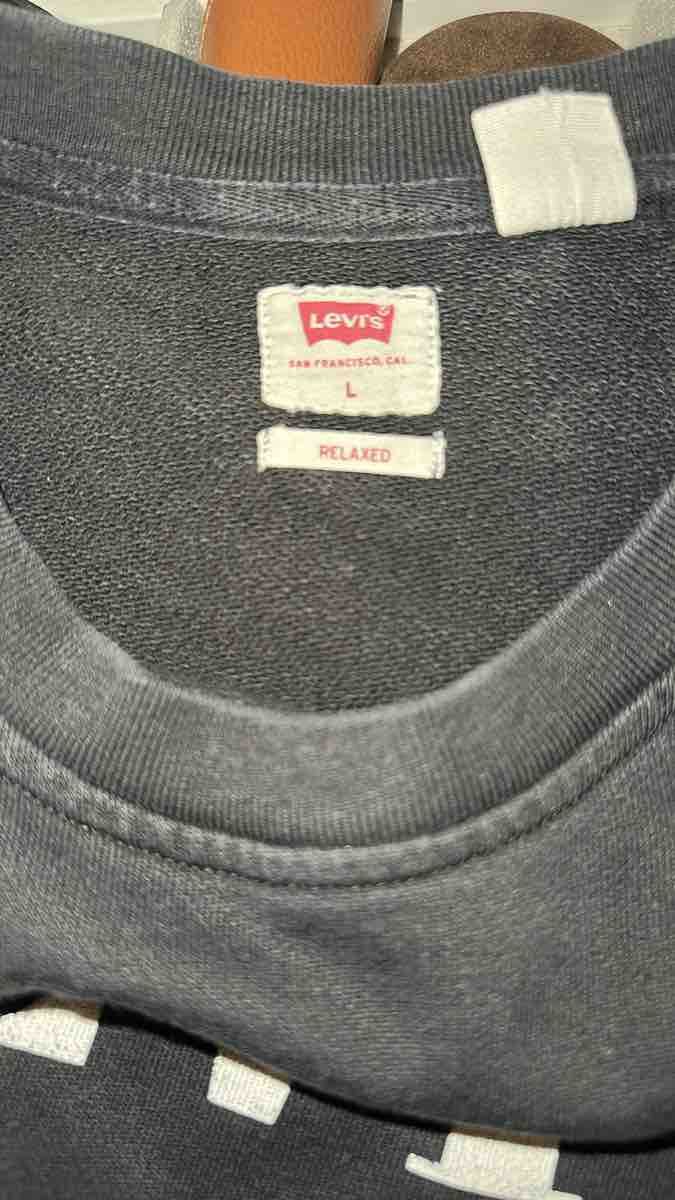 Levi's Maglioni & Felpe: Pull Levi's noir en taille M – Usato da Boudry venduto da ale_8t28 3