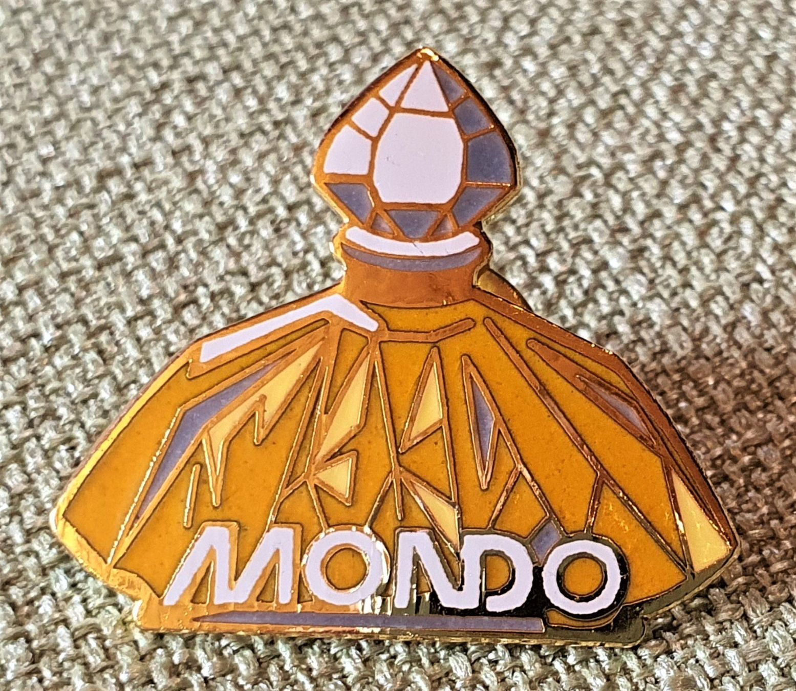 Spille: E784 - Pin Mondo - Parfum Flasche Flakon – Usato da Reinach BL venduto da Boston-Verkauf