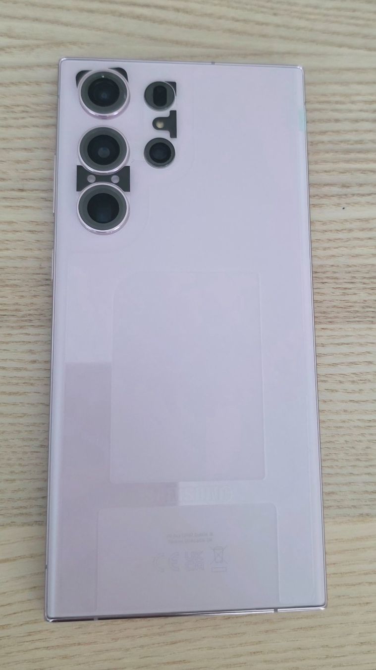Samsung Telefoni cellulari / Smartphones: Samsung S23 Ultra 256GB – Nuovo (secondo la descrizione) da Crissier venduto da Daniel1122 1