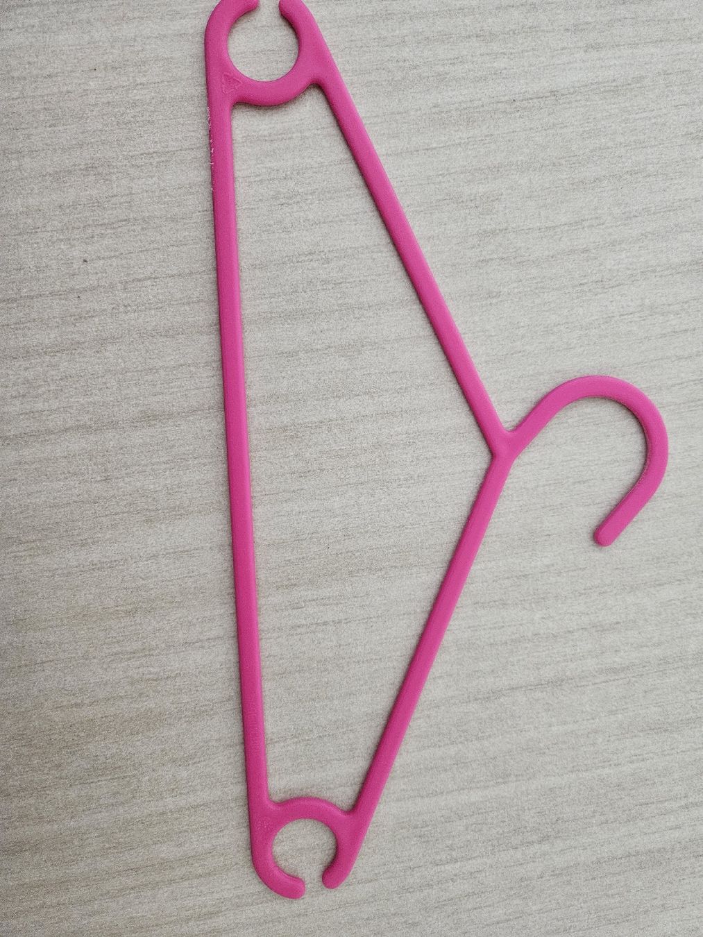 Cintres: 25 Kinderkleiderbügel Pink Kunststoff  – D'occasion à Arni AG par Silverstar_01 1