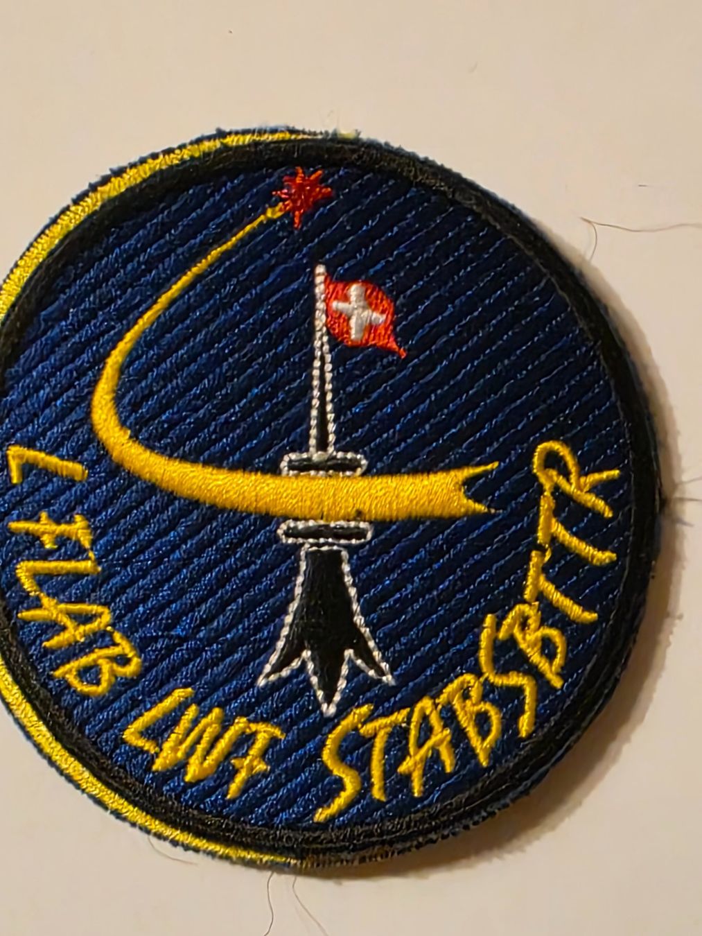 Schweizer Armee Placchette & Badge: Luftwaffe Badge L Flab LWF Abt 4 Stabsbttr – Nuovo (secondo la descrizione) da Nyon venduto da freetoys08