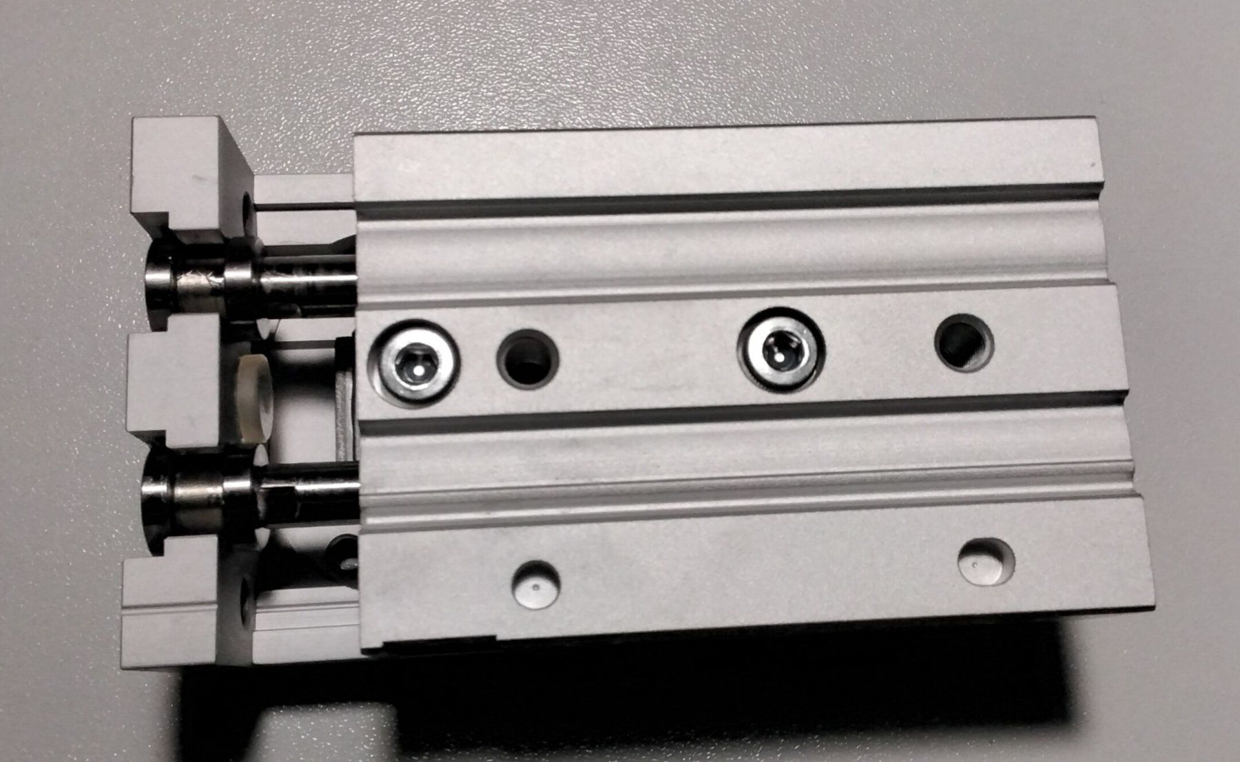 Altri prodotti elettronici: SMC MXS12-10 – Nuovo e nell'imballaggio originale da Bussy FR venduto da 023 4