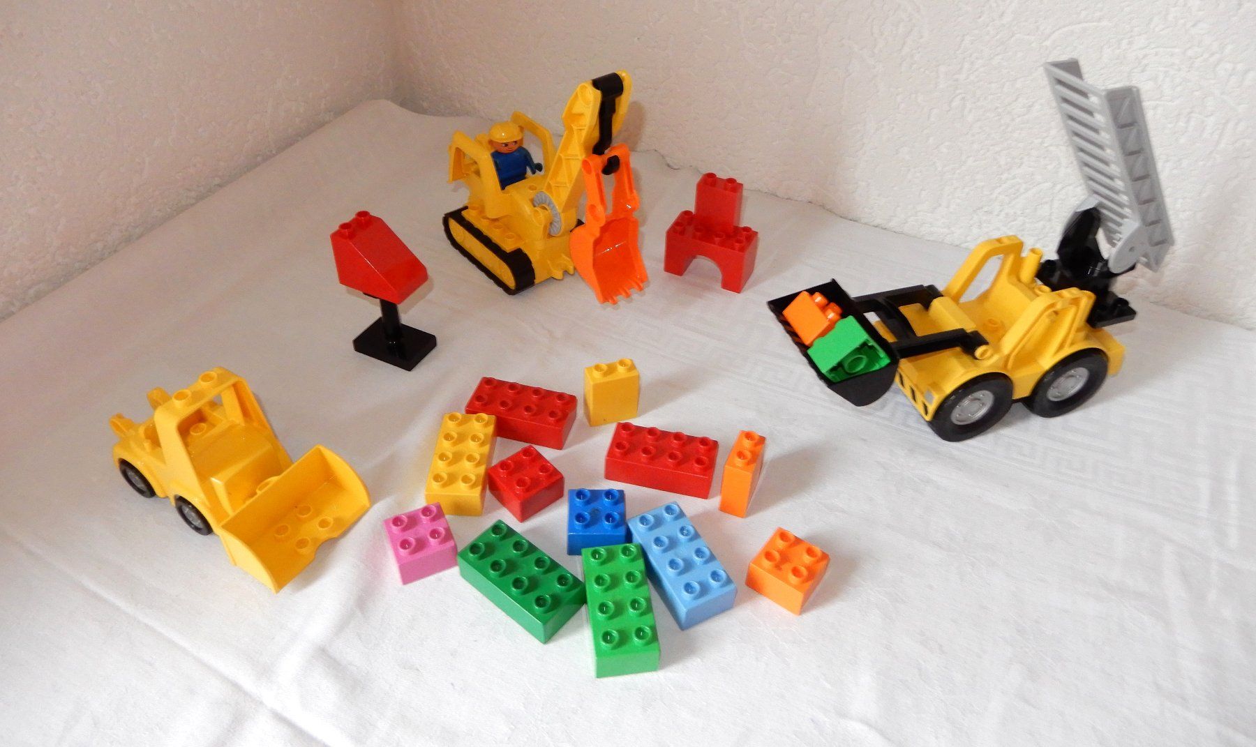 Lego Kit di costruzioni: Lego Duplo Baustelle Frontlader, Raupe mit Schaufel,Bagger – Usato da Senèdes venduto da tintinette43 2
