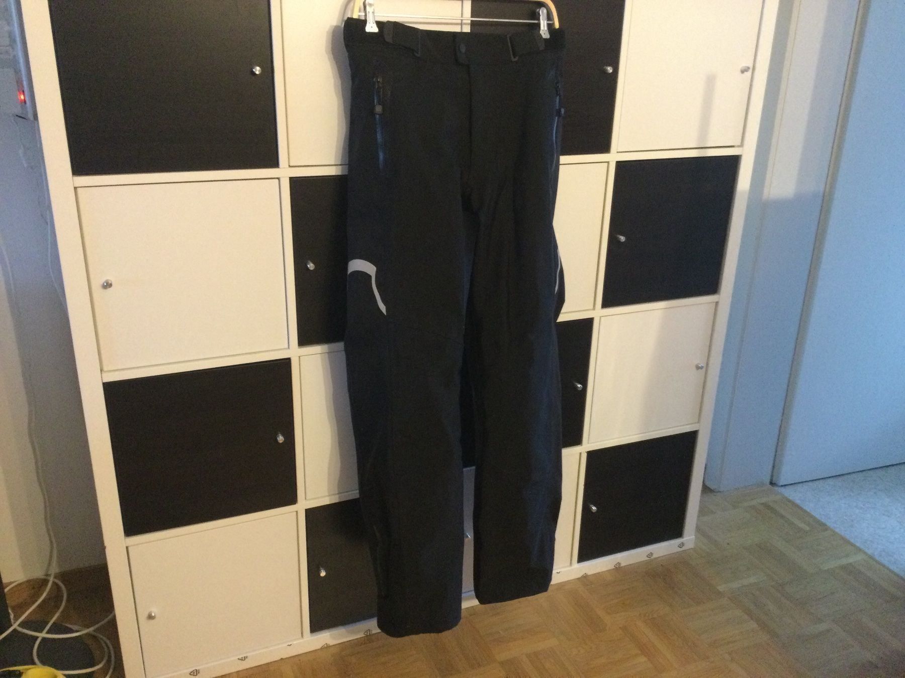 BMW Pantaloni: PANTALON MOTO BMW – Nuovo (secondo la descrizione) da Brügg BE venduto da traindenuit
