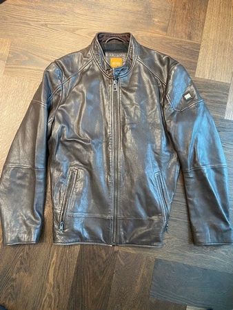 Lederjacke von HUGO BOSS, Gr. 52, dunkelbraun