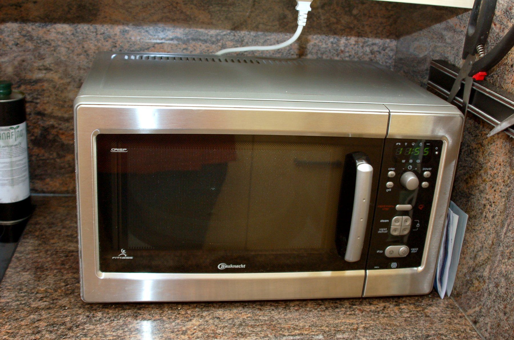 Appareils de cuisine: Mikrowelle mit Drehteller – D'occasion à Zeiningen par dor_k786 1