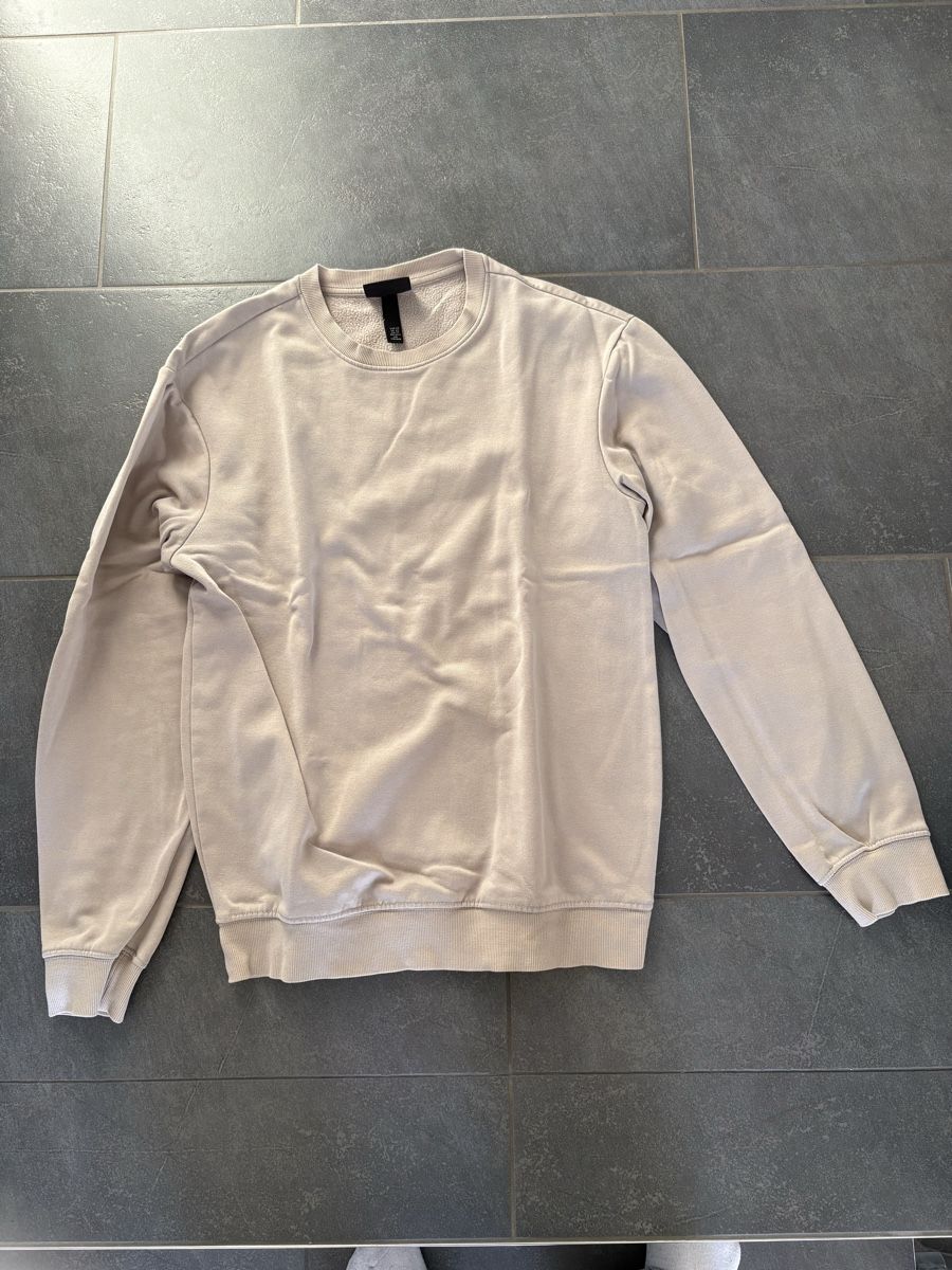 H&M Lotti di vestiti: 4 Pullover, Grösse XS – Usato da Schwarzenbach SG venduto da Manmar