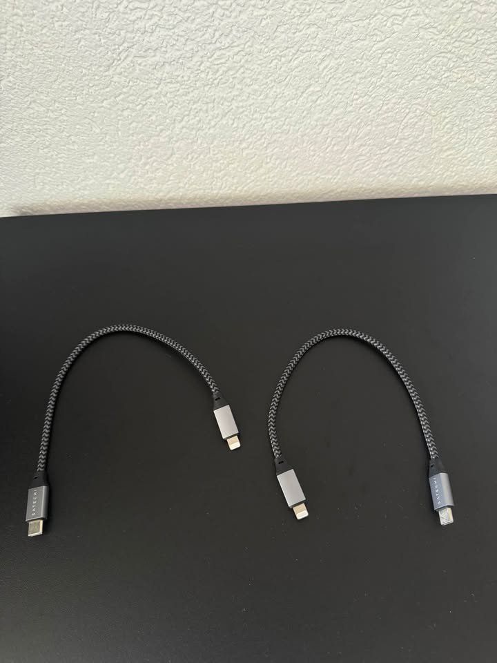 Satechi Cavi: Satechi câble USB-C vers Lightning tressé gris sidéral – Nuovo (secondo la descrizione) da Vevey venduto da diogodasilva_