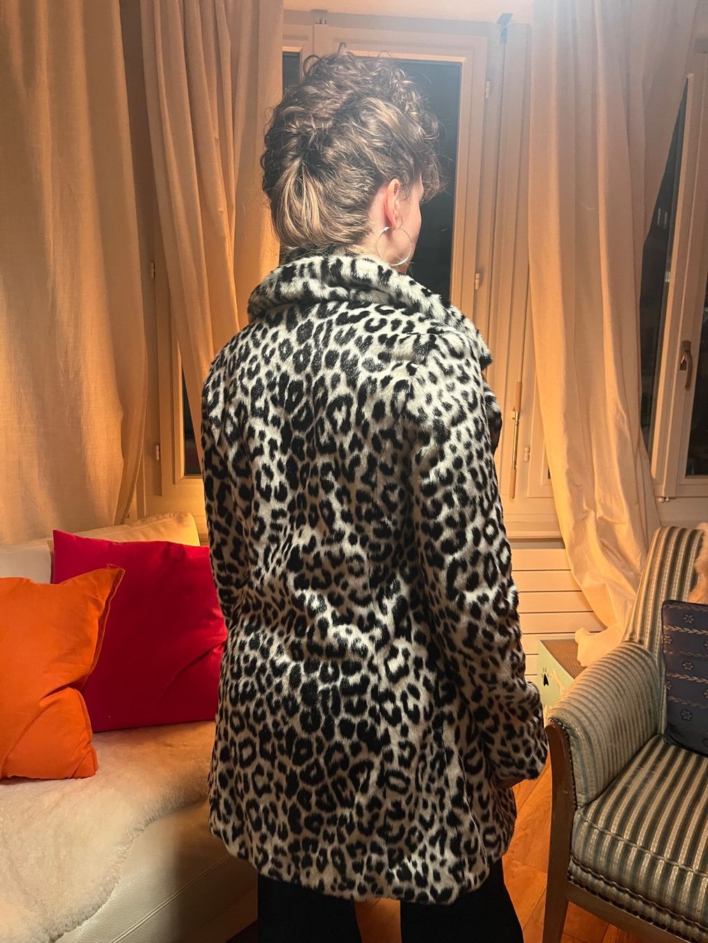 Guess Mäntel: Guess Leomantel Leoprint – Gebraucht aus Zürich von Azrabelle 2