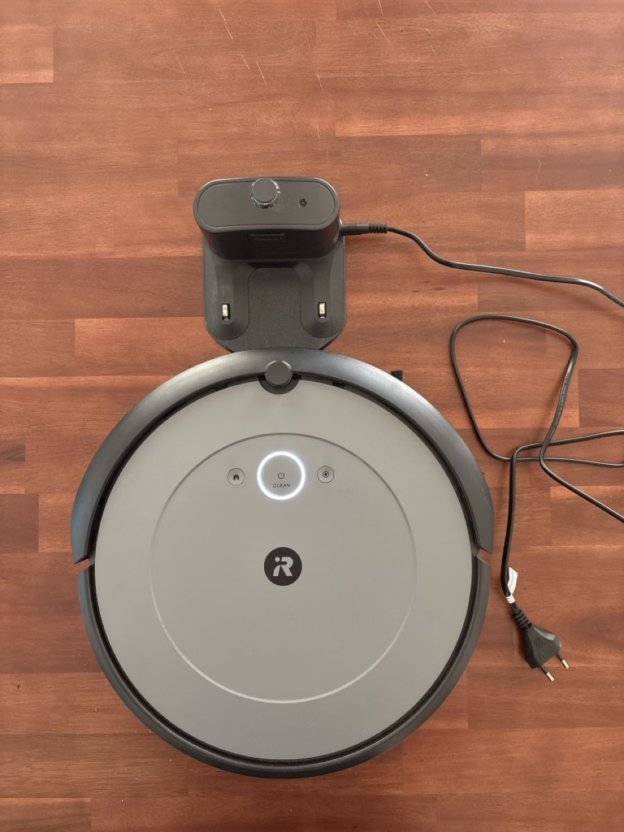 Irobot Aspirateurs & Accessoires: iRobot Roomba i1 – D'occasion à Wohlen AG par sve_j8jf
