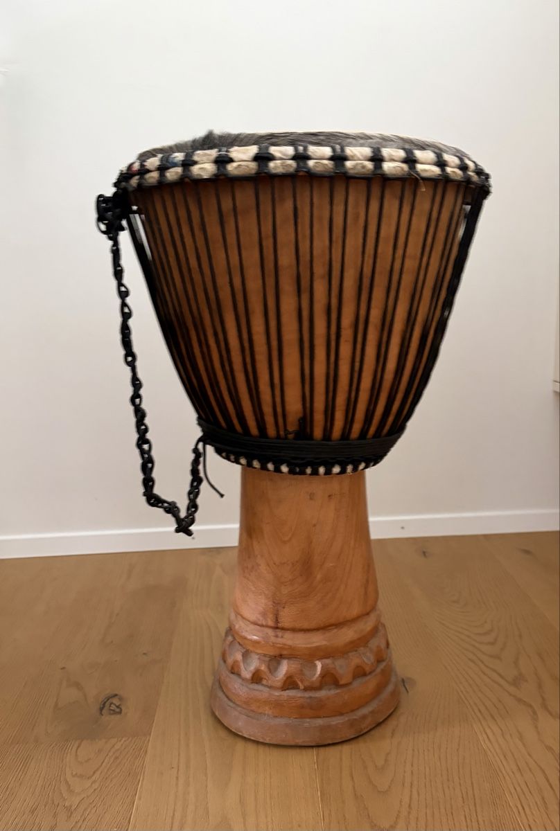 Strumenti musicali: Djembe Trommel Holz  – Usato da Oberkulm venduto da Sanamm