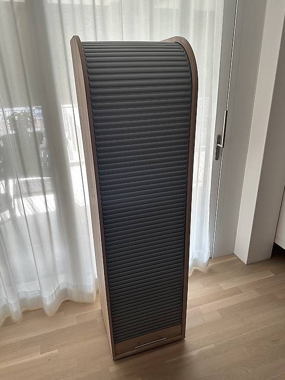 Armoires: Rolladenschrank / Regal mit Rolltür – D'occasion à Basel par joelpm 1