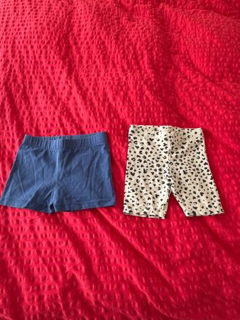 Sommer-Set: 2 kurze hose Grösse 92 Top Zustand!