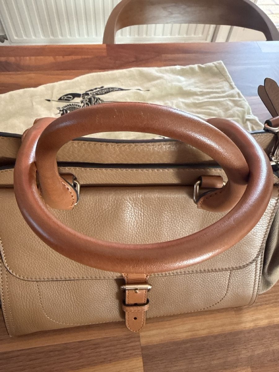 Burberry Borse da donna: Authentic Burberry Banner Bag - Spacious with strap – Usato da Cugy VD venduto da jessicavelap 7