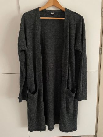 Jaquette chaude et fine longue grise avec poche taille M/L