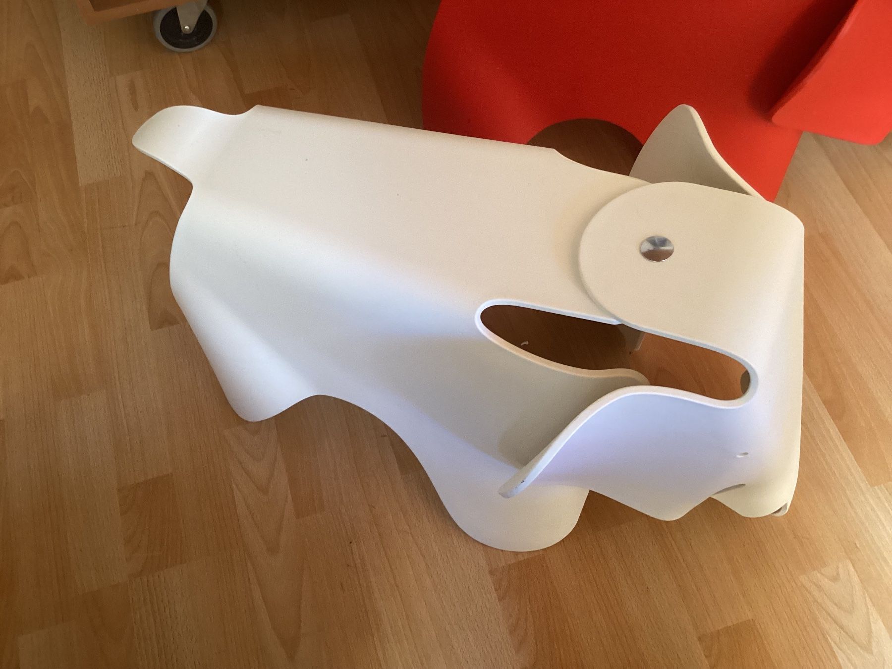 Vitra Hocker: VITRA Elefant  Hocker – Gebraucht aus Unterkulm von Lunchen11 3