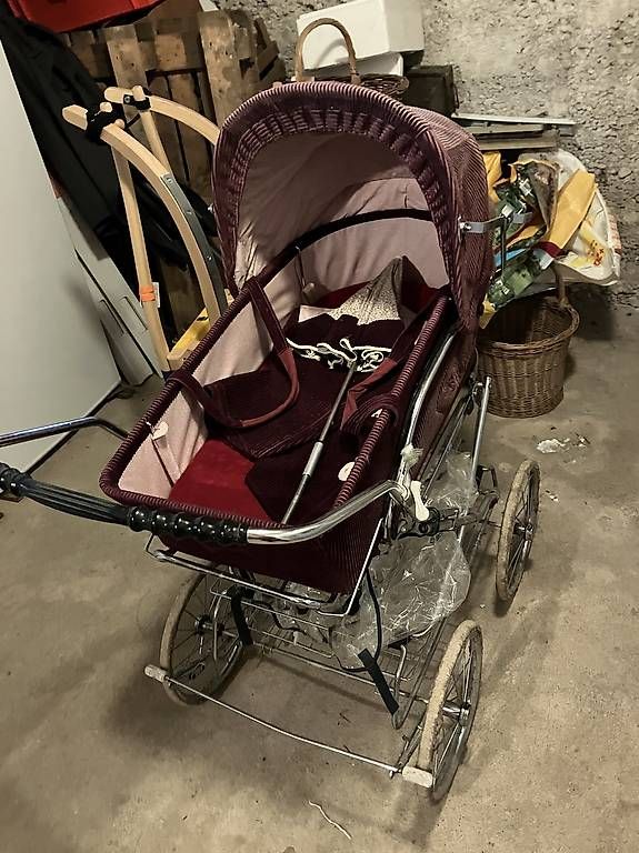 Carrozzine: Antiker kinderwagen – Usato da Eschlikon TG venduto da ritschi90 1