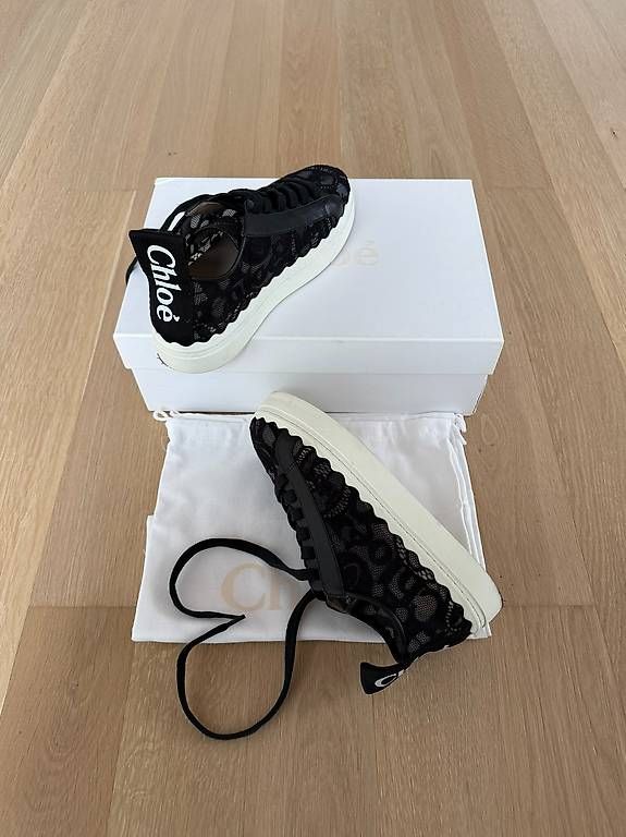 Scarpe da donna: Chloé Lauren Sneaker mit Spitze – Usato da St. Gallen venduto da Sabrinaaa