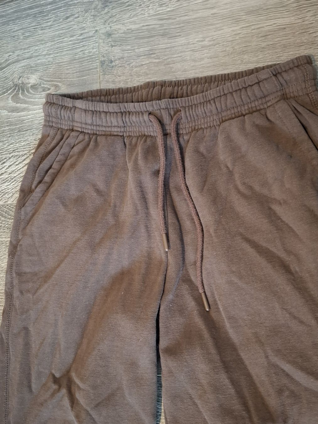 Pantalons: Amisu Jogginghose in Braun – D'occasion à Dübendorf par bia_j2zg 2