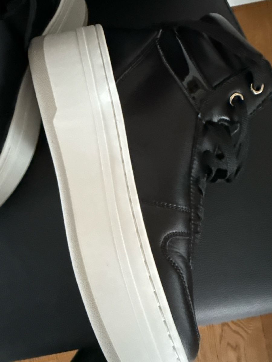 Guess Scarpe da donna: Guess High-Top Sneaker, Zeitloser Style! – Usato da Selzach venduto da Adatte02 2