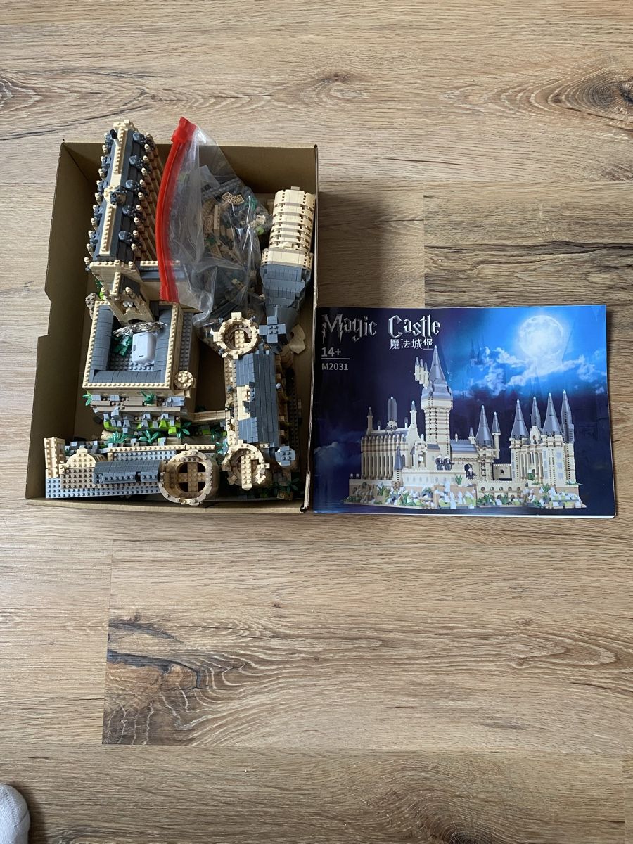 Jeux de construction: Bloc de construction Magic Castle M2031 14+ Ensemble complet – D'occasion à Reconvilier par iiceman55