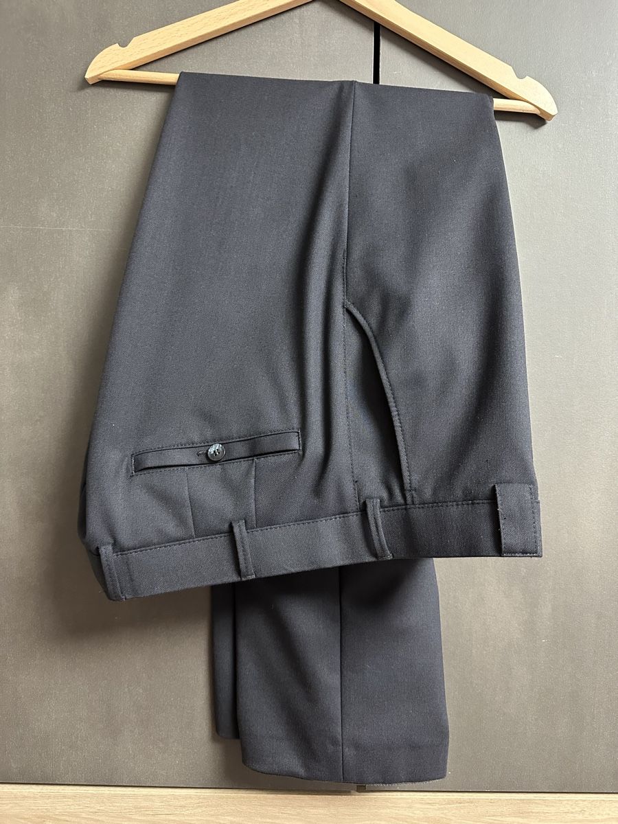 Pantaloni: Stoffhose Grösse 26 - NEU! – Nuovo (secondo la descrizione) da Bülach venduto da leide_29