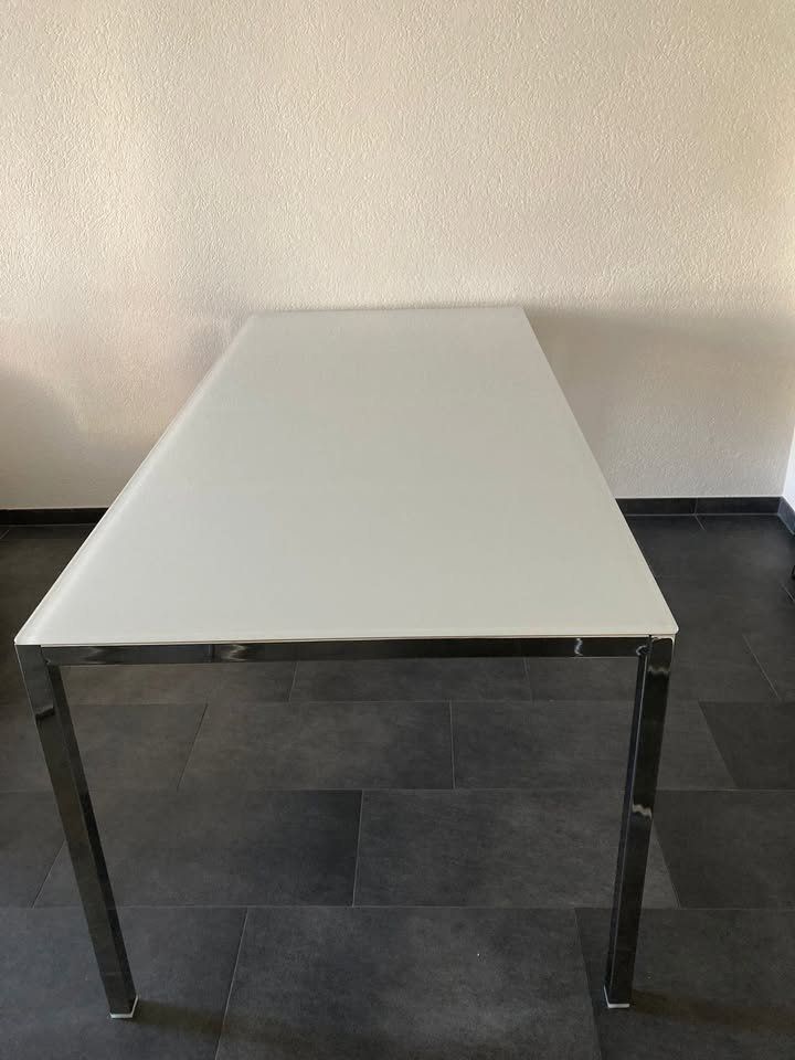 Ikea Set di tavolo e panche: Table à manger et 6 chaises – Usato da Romont FR venduto da Thoma_bdn 1