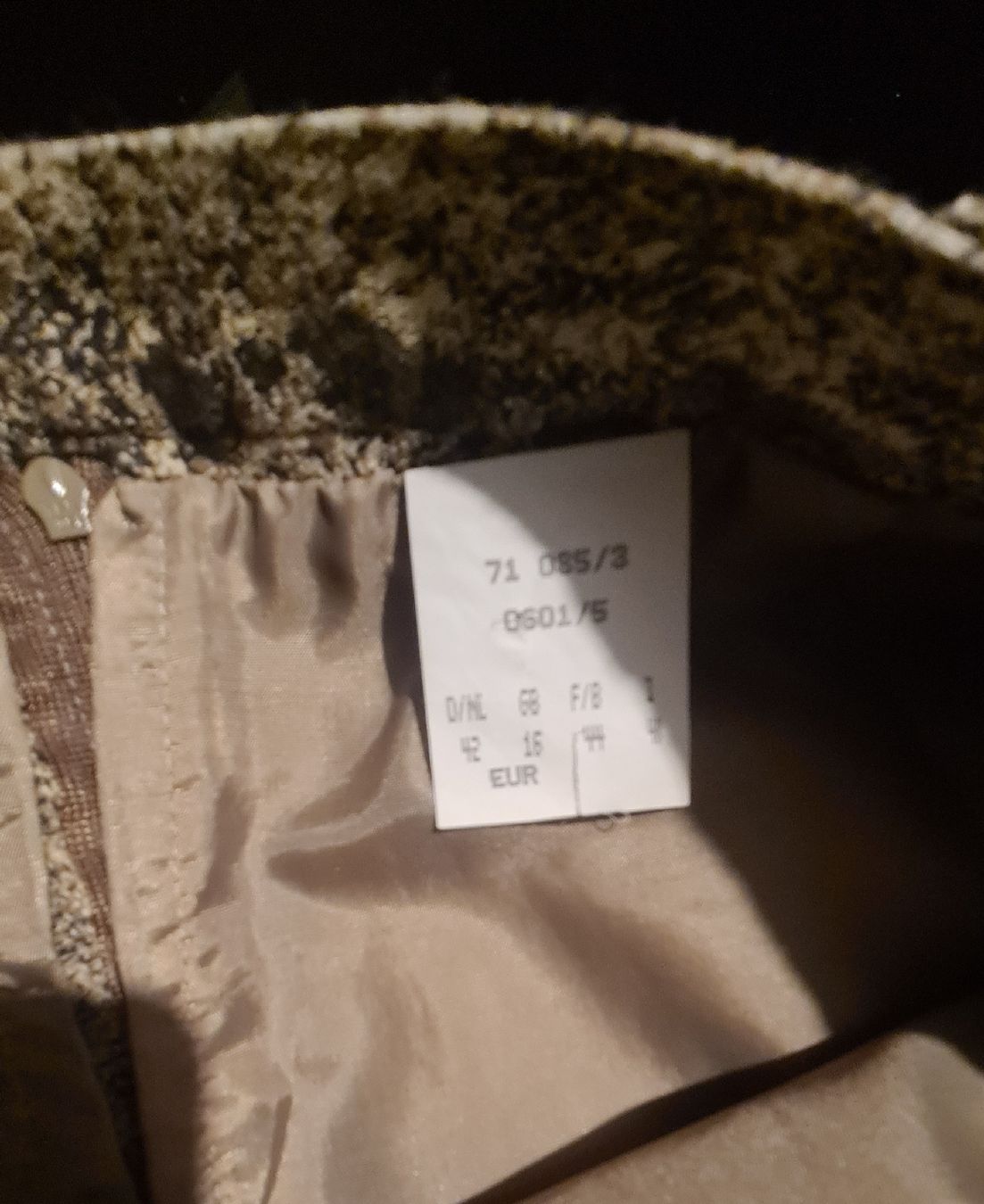 Gonne: Schicker Rock Gr. 42 Beige Braun Muster – Usato da Dussnang venduto da Mak13 3