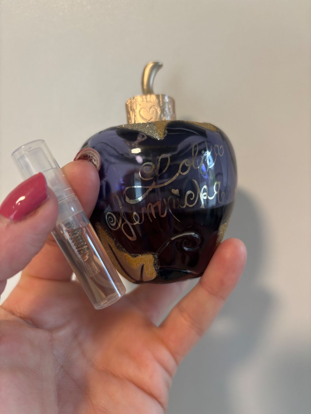 Parfum & Eau de Toilette: Lolita Lempicka Minuit Eau de Parfum - Duftprobe - 2 ml. – Gebraucht aus Zürich von deruja
