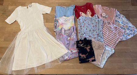 Kleiderpaket 134/140 Sommer