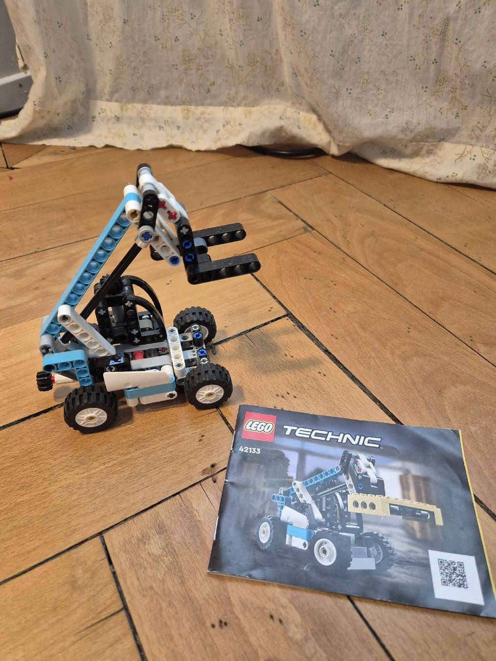 Lego Spielzeuge: Lego Techic, kl. Bagger, 42133 – Gebraucht aus Zürich von Enila1977