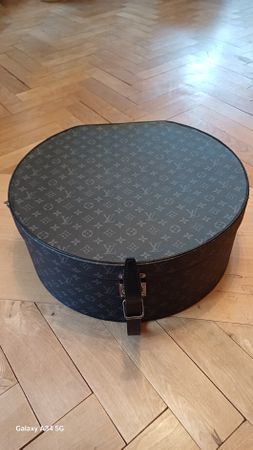 Louis Vuitton LV Hutschachtel