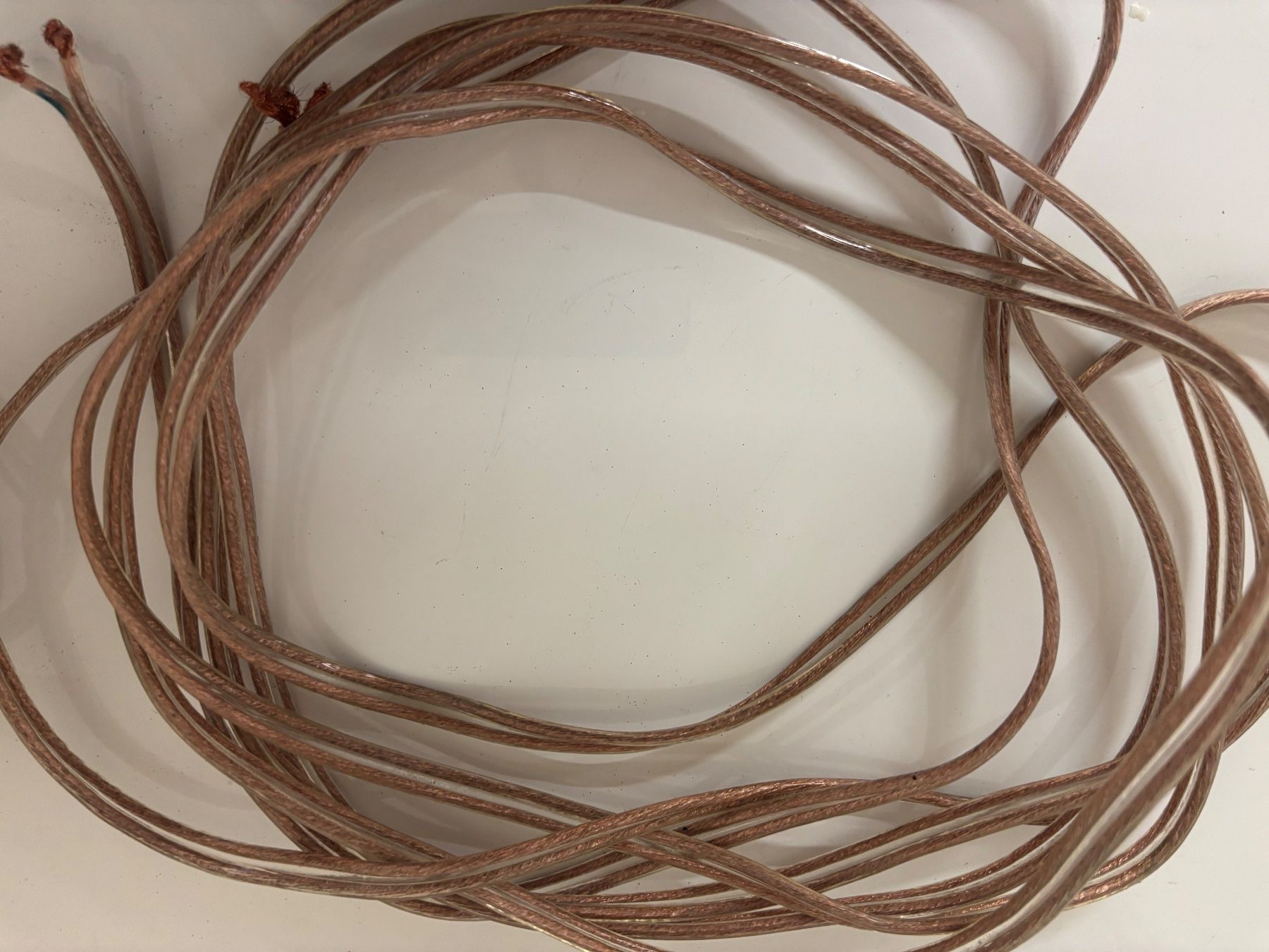 Câbles: 2 Lautsprecherkabel aus Kupfer – D'occasion à Wettingen par Wendemarket 2