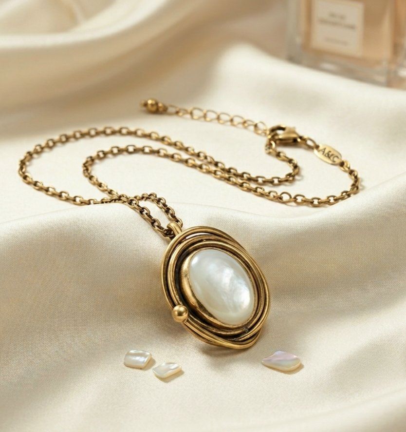 Catenine: Elegantes Collier mit edlem Perlmutt - Neu – Nuovo e nell'imballaggio originale da Uetikon am See venduto da Springdream