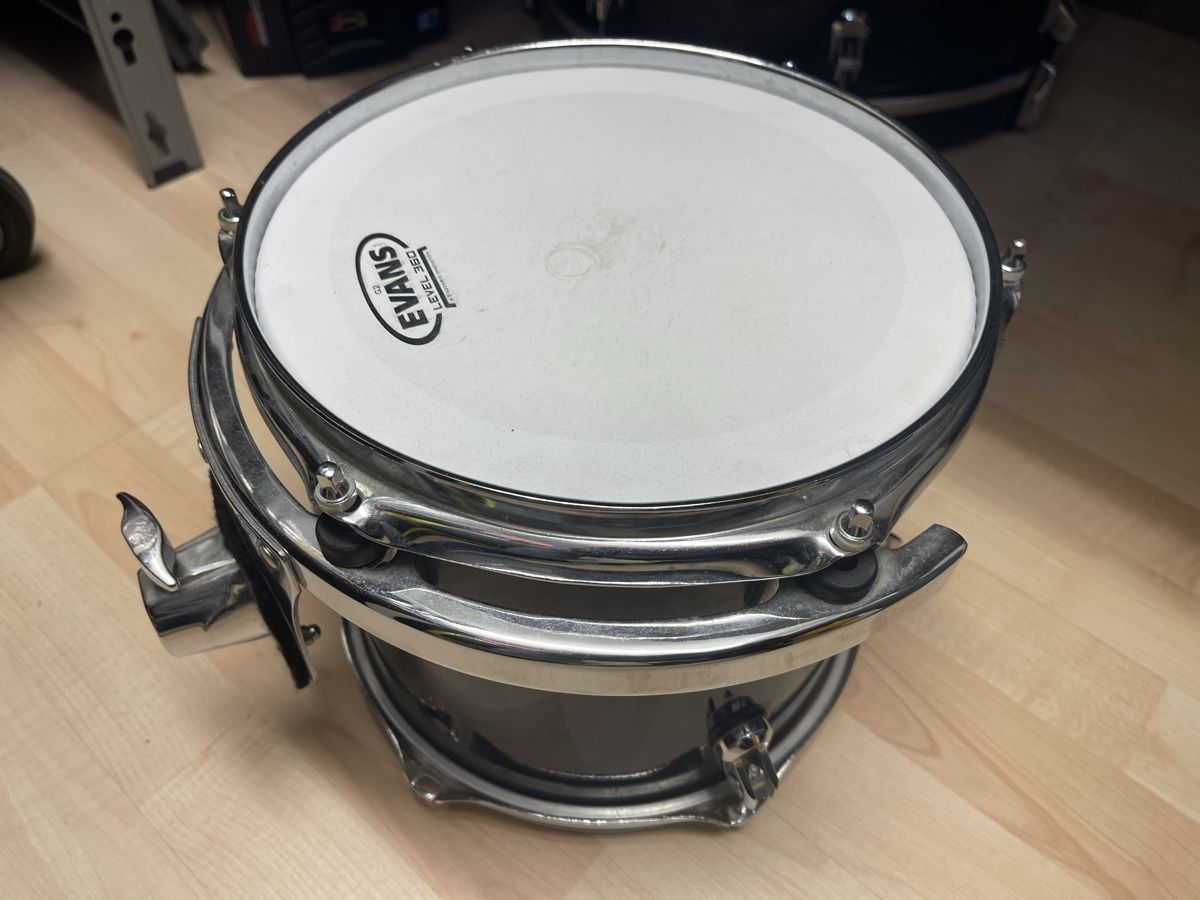Strumenti musicali: Schlagzeug Tom – Usato da Ehrendingen venduto da Sansav