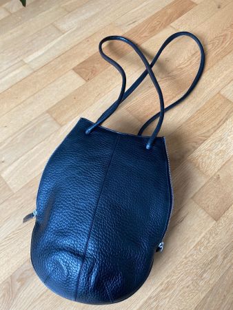 Schwarze Handtasche aus Leder, VOI - Top Zustand!