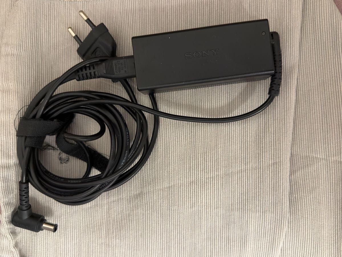 Vaio Notebook: Sony Vaio Laptop Intel Core i5 schwarz – Usato da Meilen venduto da inanilus93 8