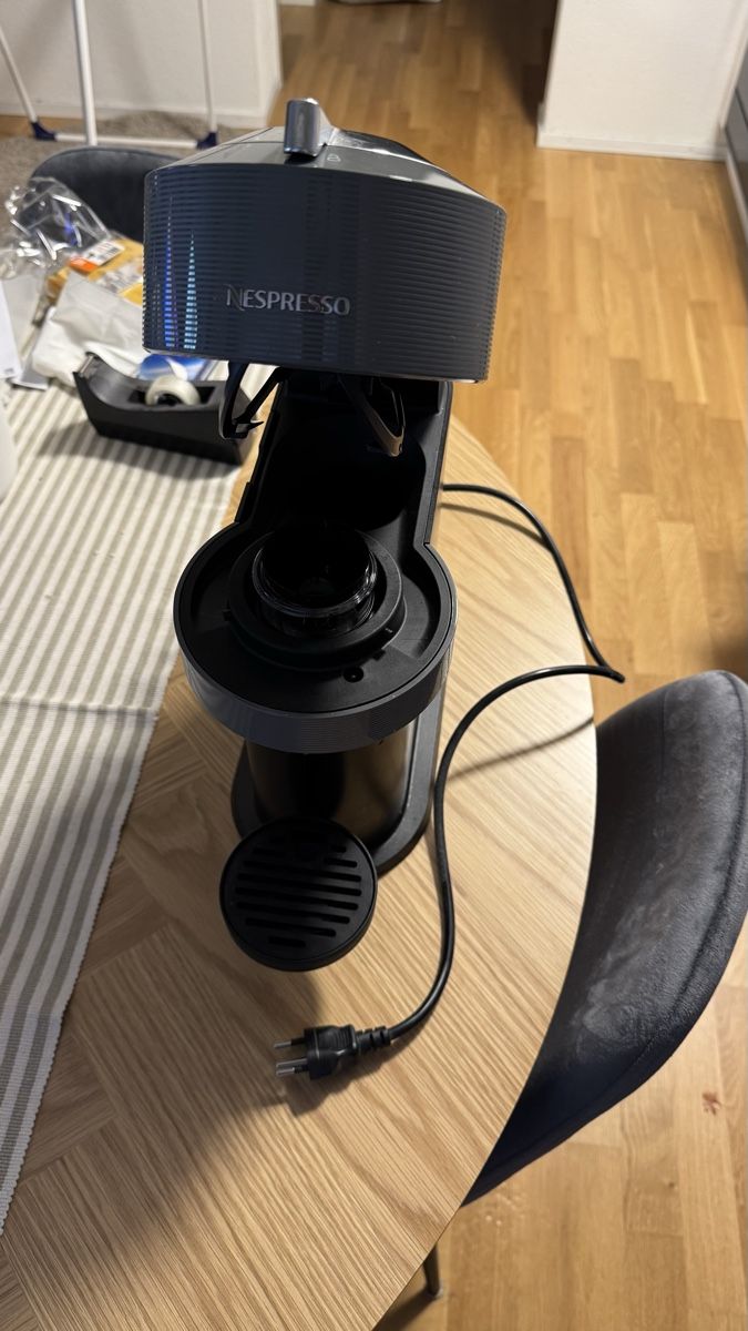 Nespresso Macchine per caffè & Macchine per espresso: Nespresso Vertuo Next – Nuovo (secondo la descrizione) da Jona venduto da rob_cb77 2
