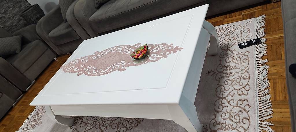 Cassettiere: Sofa, Wohnzimmer Tisch und Kommode  – Usato da Winterthur venduto da bujo86 2