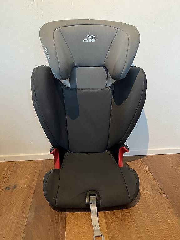 Britax Römer Seggiolini per auto: Kindersitz Römer Britax Kidfix SL – Usato da Niederhelfenschwil venduto da adler2011
