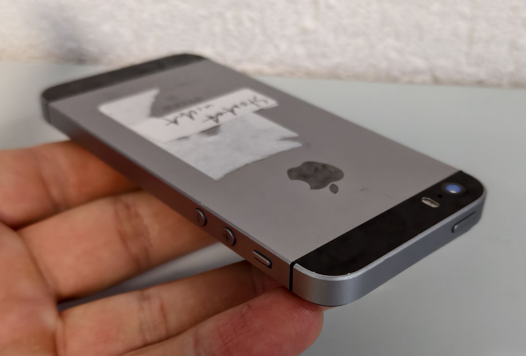 Apple Portables: iPhone SE defekt – Défectueux à Ehrendingen par Rocky985 3