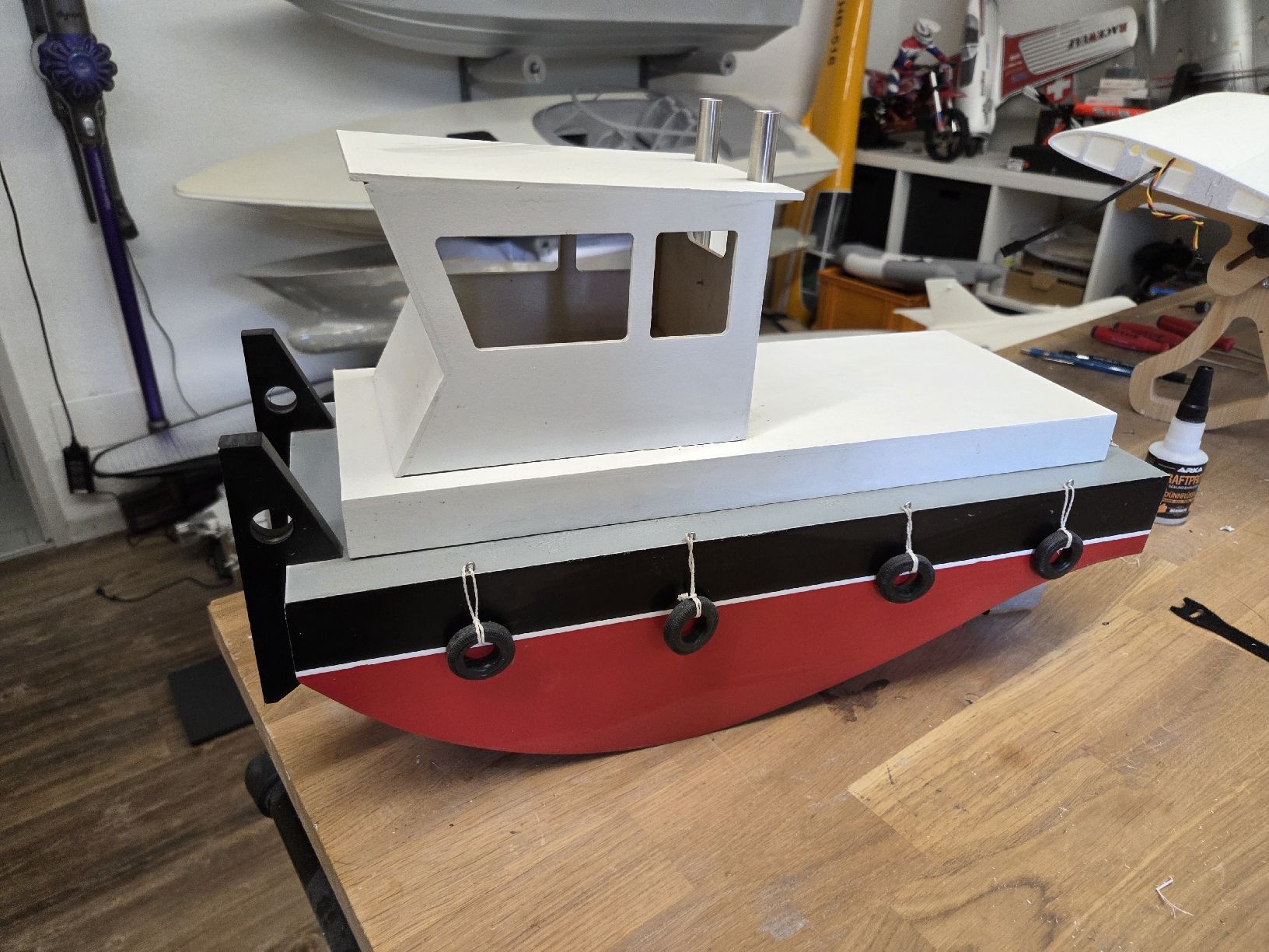 Modellismo RC: Twin Tugster Boot von Zippkits – Usato da Tenniken venduto da Mrsush