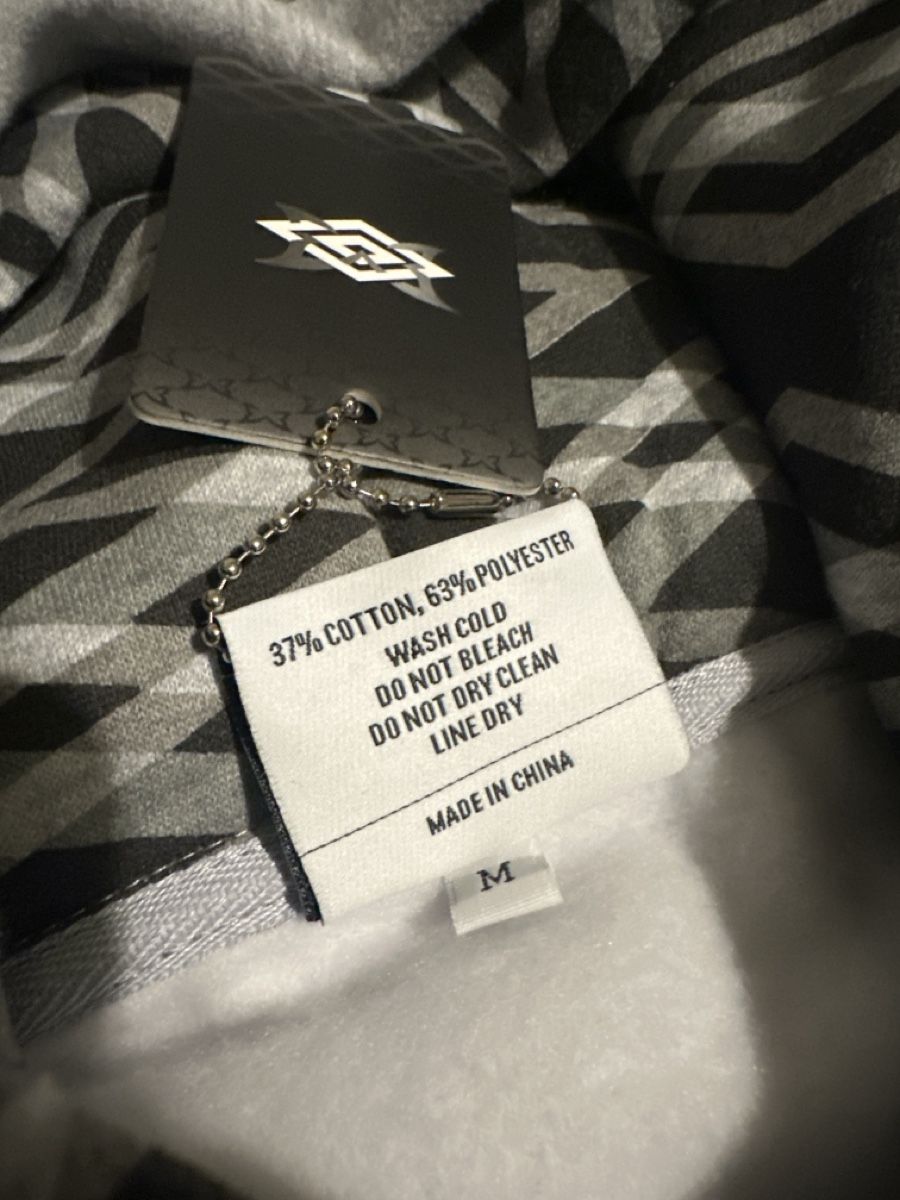 Pulls & Sweat-shirts: Sweat Metra X Umbro taille M  – Neuf avec emballage d'origine à Renens VD par acc_x6fw 6