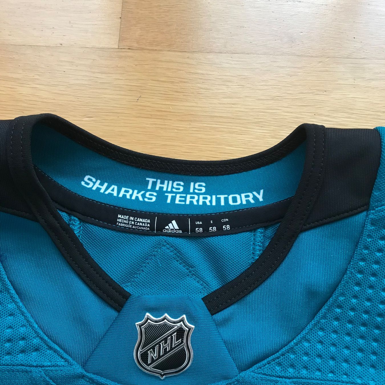 Gameworn Canottiere & Pantaloni: San Jose Sharks 2018-19 game worn Timo Meier – Usato da Bern venduto da Myloulou 9