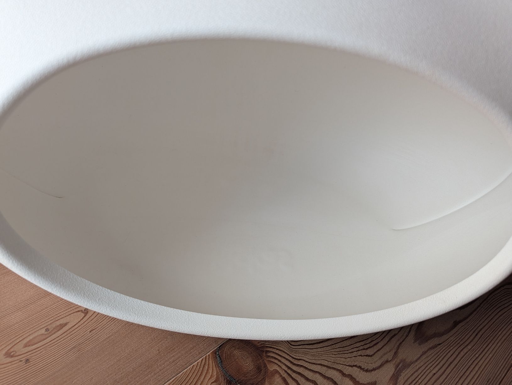 Liege- & Schlafplätze: Whiskas Design Katzenhöhle  – Gebraucht aus Glarus von and_9yjq 2