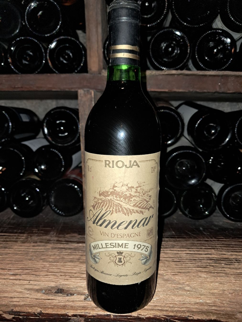 Rioja Vino: Bodegas Almenar Rioja 1975 – Nuovo e nell'imballaggio originale da Le locle venduto da juliensaran
