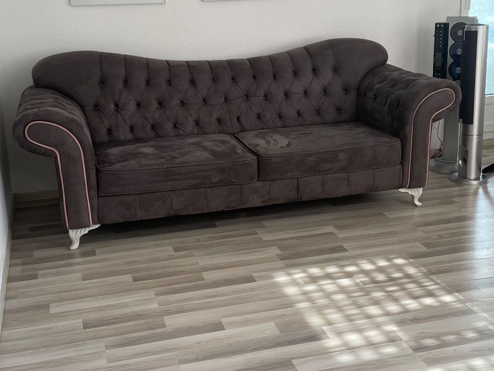 Divani: 1x Chesterfieldstyl Sofa grau – Usato da Chur venduto da GIANSILVES76 2